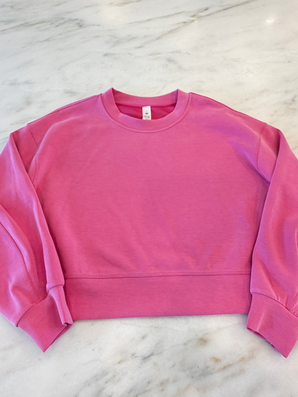 Lululemon softstreme crew size 4 GUC sonic pink